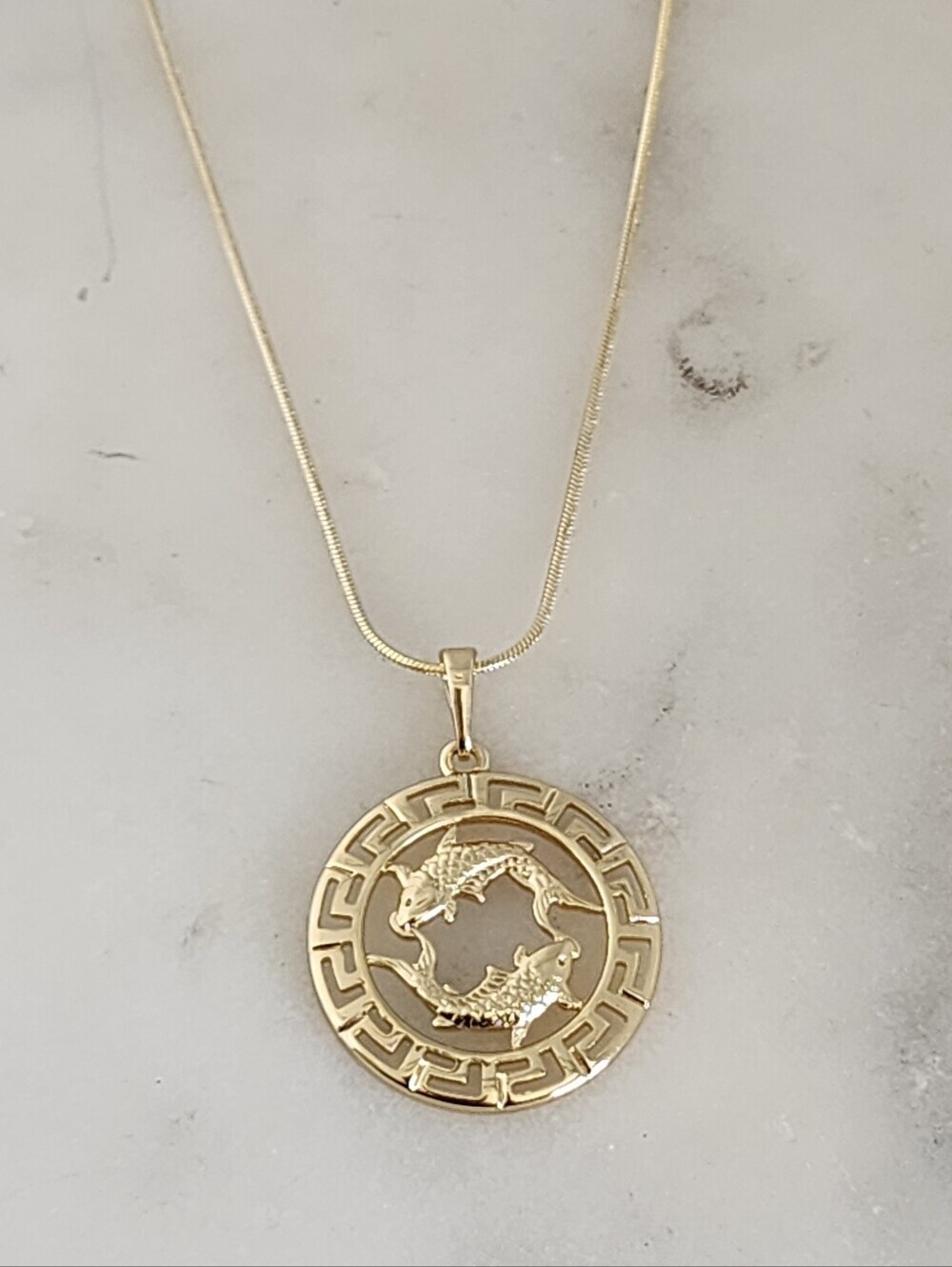 Pisces Gold Plated Necklace 18” Zodiac Pendant Snake Chain - Picture 3 of 3